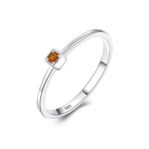 Anillo Solitario con Circón Cuadrado Naranja En Plata 925