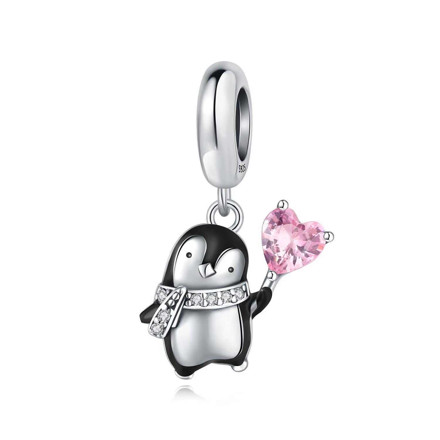 Charm Pingüino Y Corazón Con Circones en Plata 925
