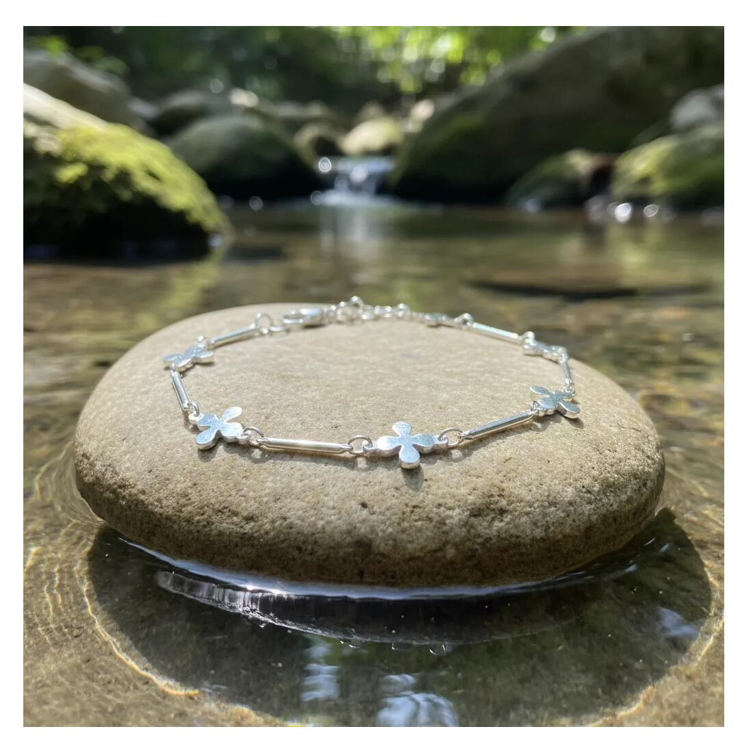 Pulsera Flor Cuatro Pétalos En Plata 925 - Imagen 3